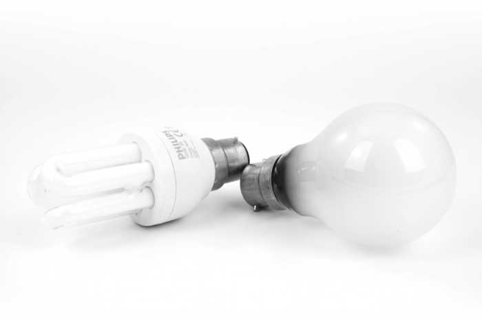 LED-vs.-Incandescent-Bulbs